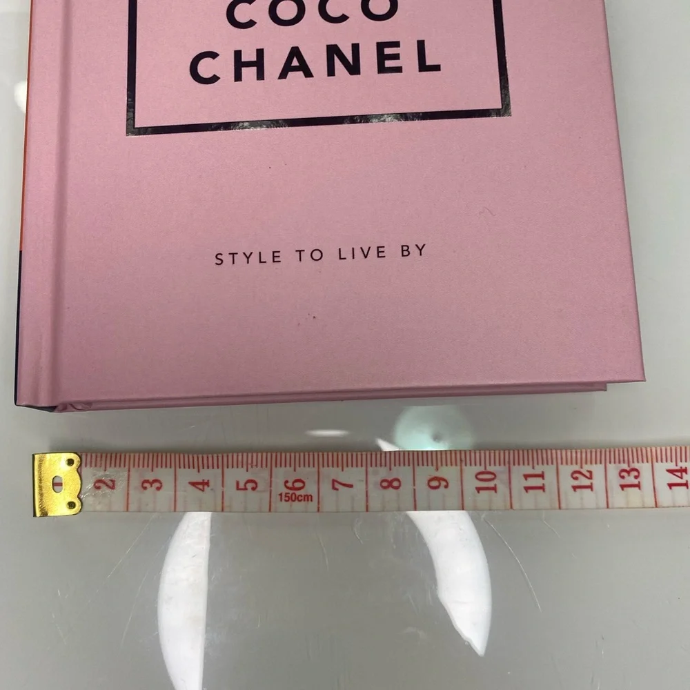 NEW Coco Chanel coffee book - Picture 5 of 7